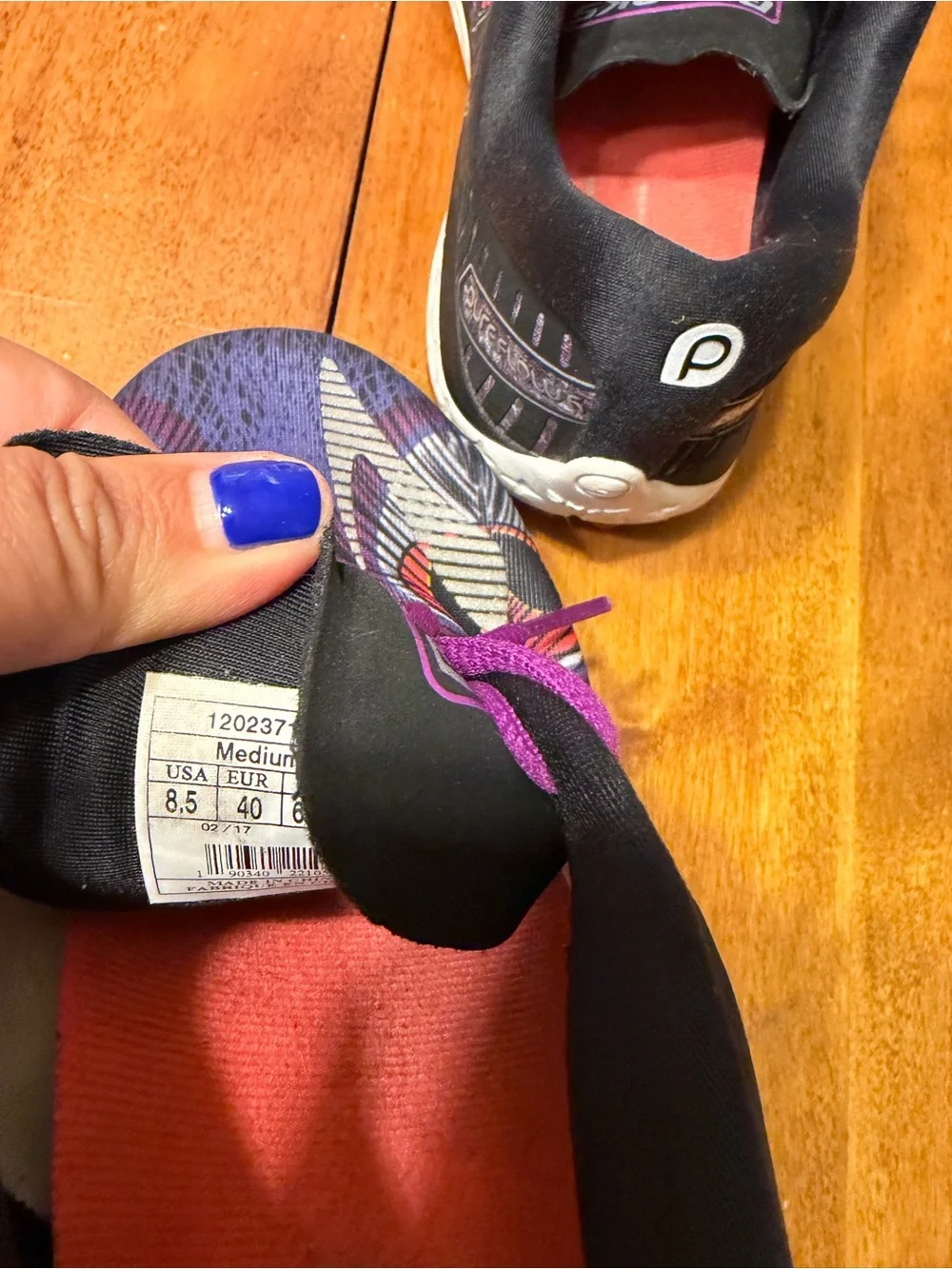 Brooks Flow - Pure Barre Purple Athletic Shoes with Pink Laces. Size 8.5